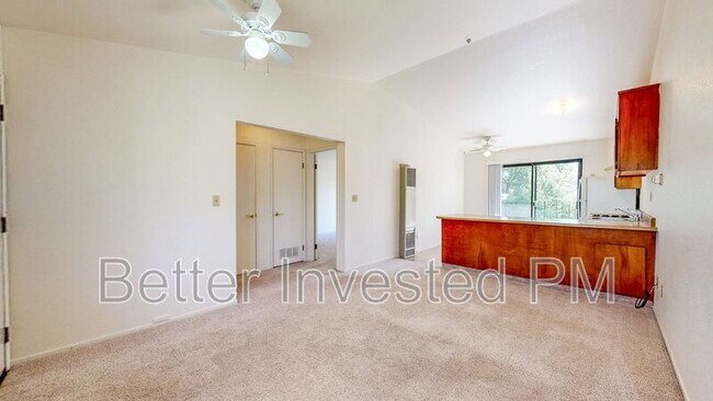 Foto del edificio - 5222 Fulton Rd