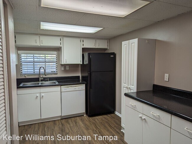 Building Photo - 2 br, 1 bath House - 809 Russell Lane #192