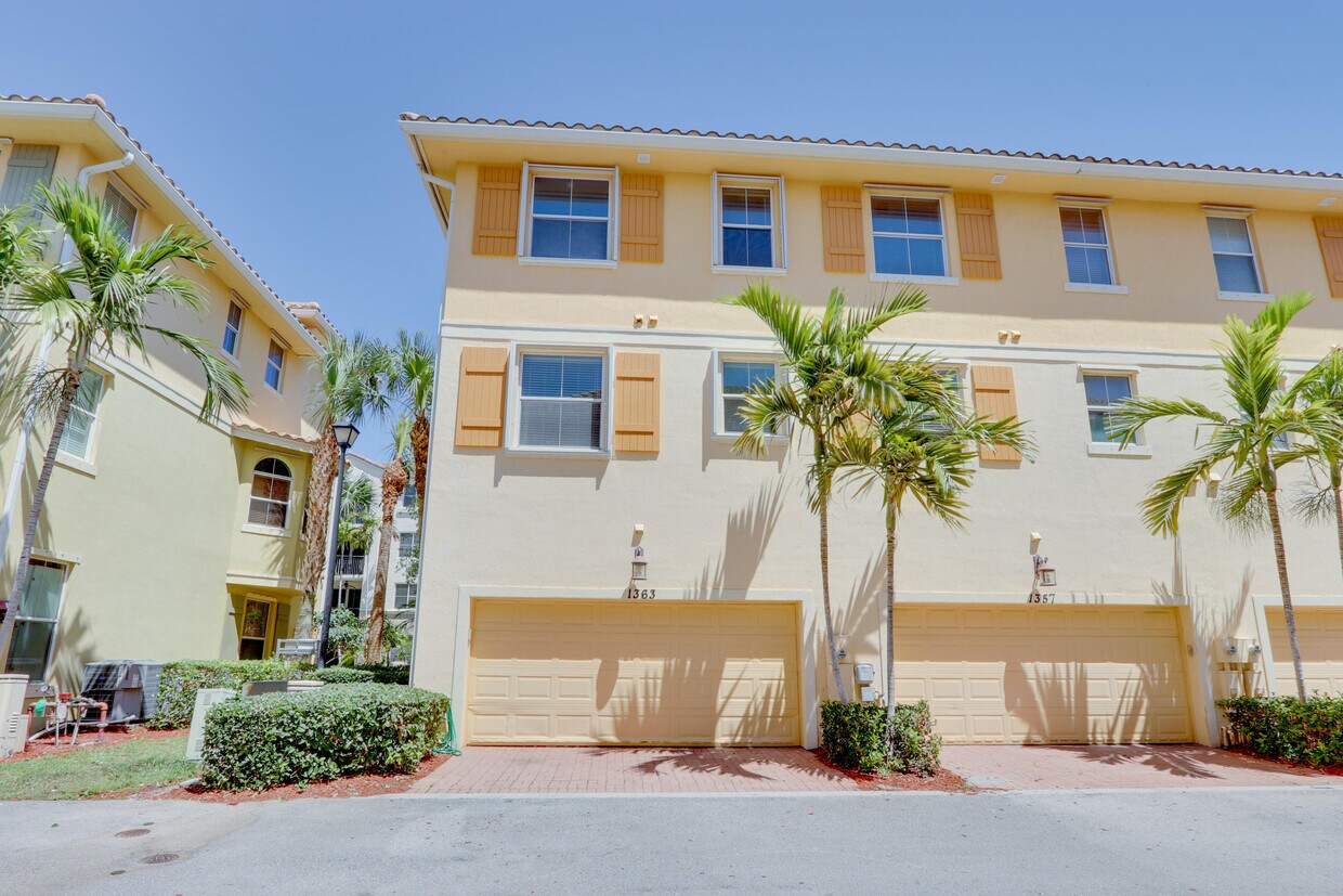 1363 Piazza Delle Pallottole, Boynton Beach, FL 33426 Townhome