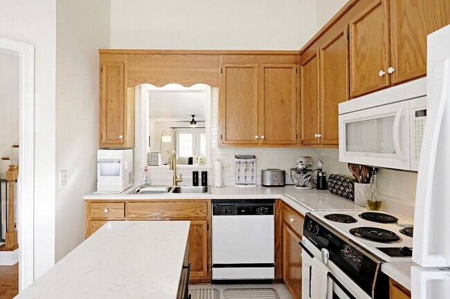 Foto del edificio - End-Unit Forest Lakes North Townhome