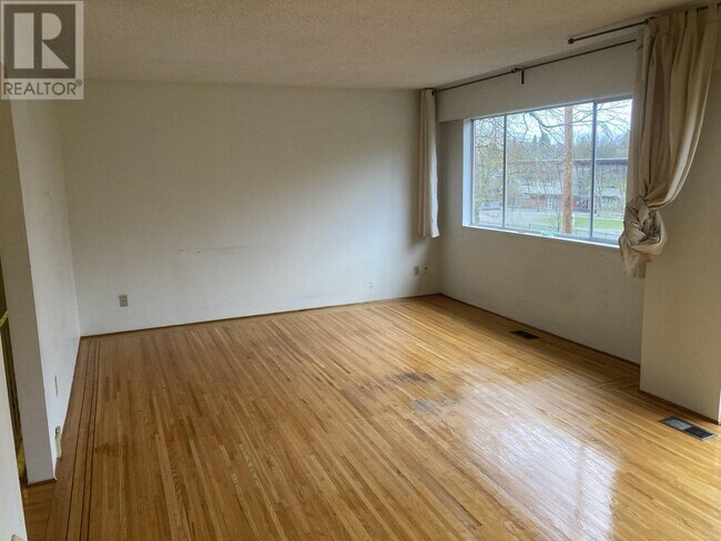 Photo du bâtiment - 1104 E 18th Ave