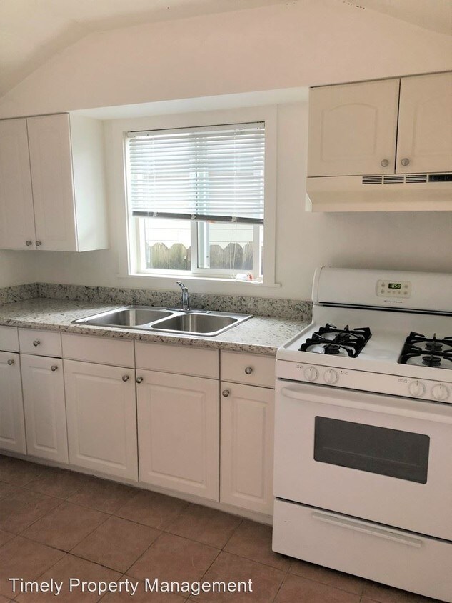 Building Photo - 140 Scott St