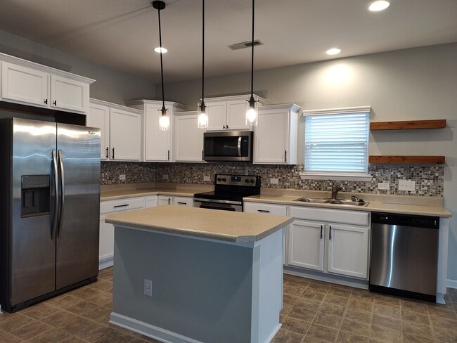 Foto del edificio - Beautiful Ranch Style home located in the Creekshire Village community!