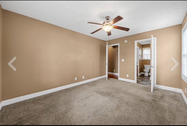 Foto del edificio - 546 Falkland Cir