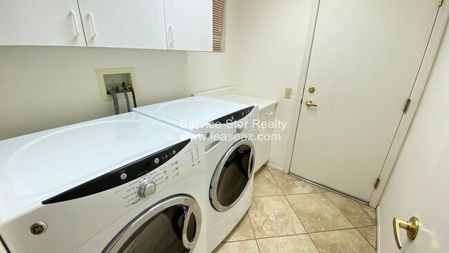 Foto del edificio - 16173 W Heritage Dr