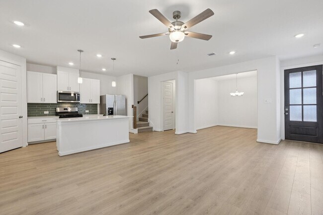 Foto del edificio - 404 Sunrise Ranch Dr