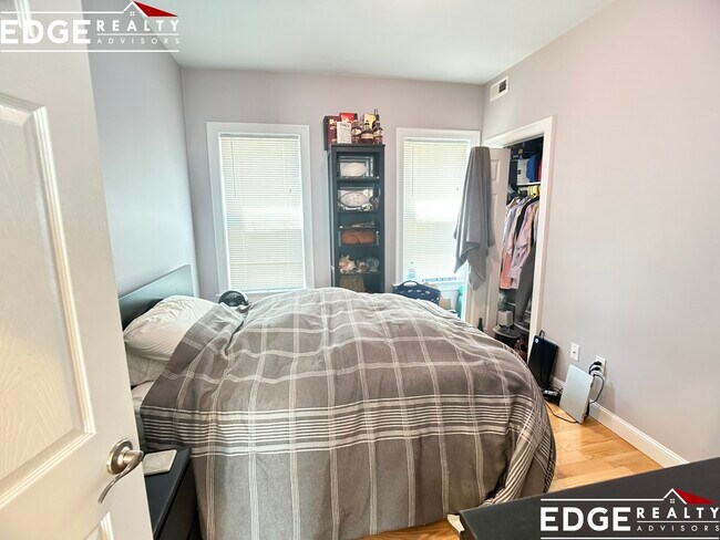 Foto del edificio - 83 Newbury St