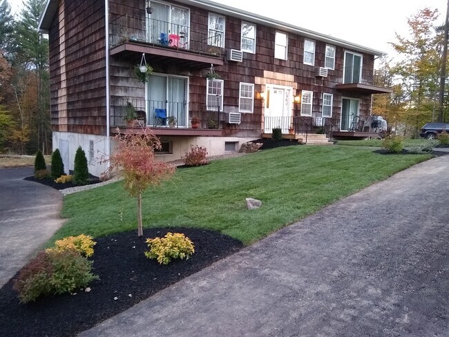 Foto del edificio - 215 Northern Pines Rd