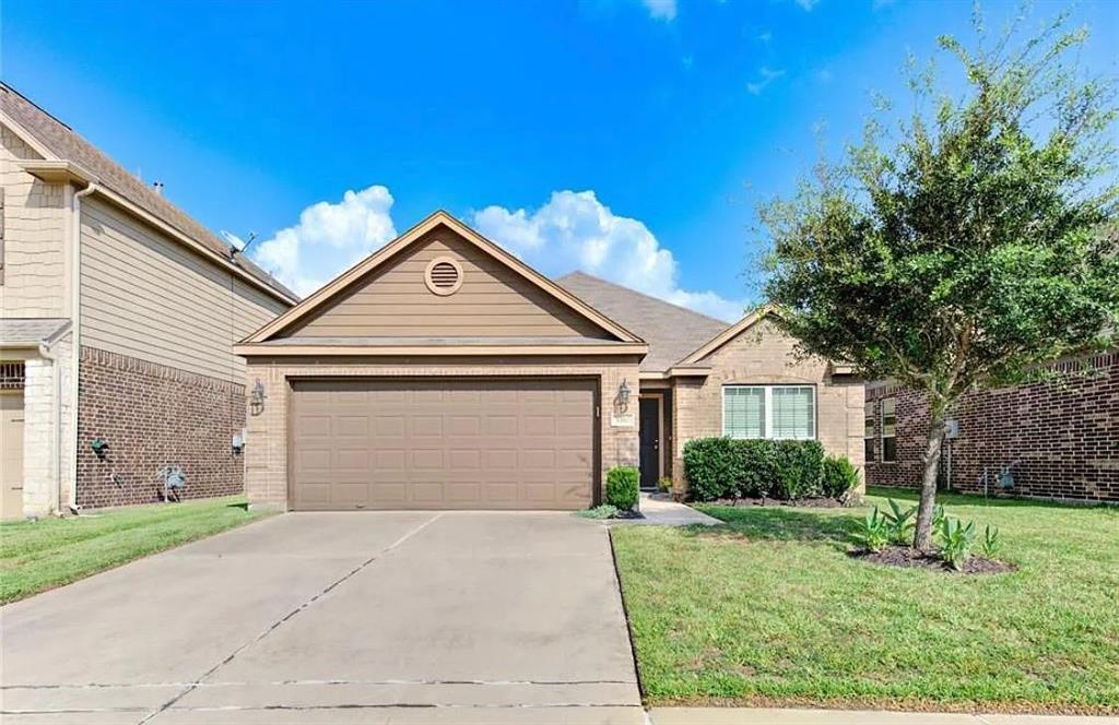Foto principal - 3310 Cabin Wood Way