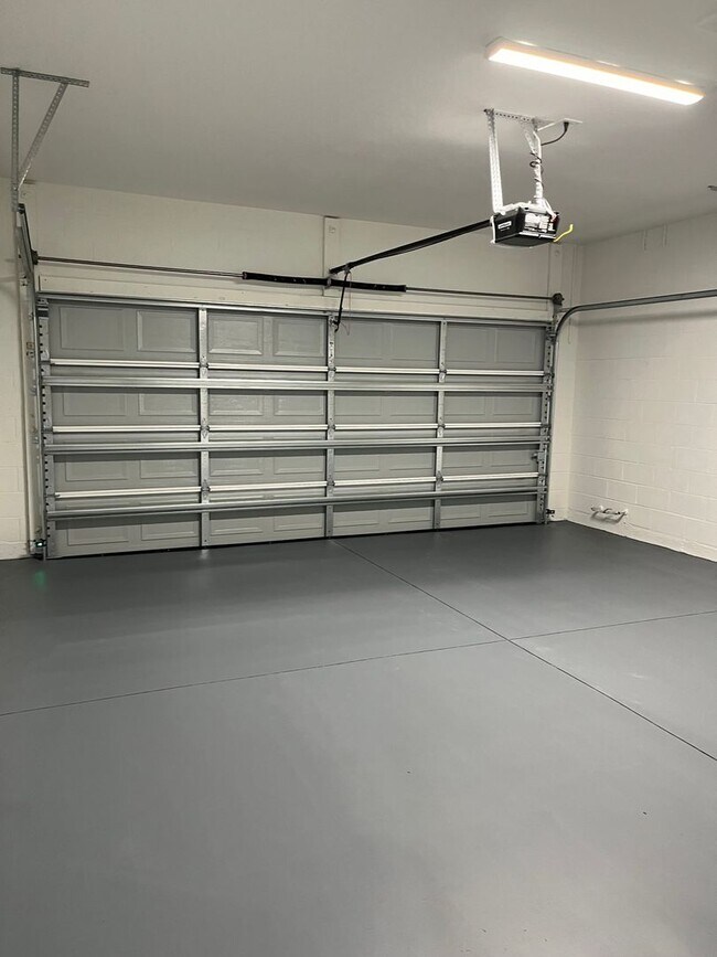 Building Photo - Brand New 3bdr/2ba in the heart of Palm Co...