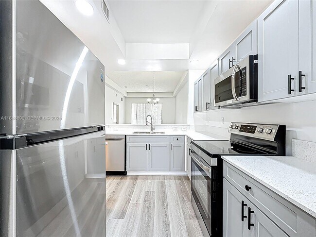 Foto del edificio - 3200 N Haverhill Rd