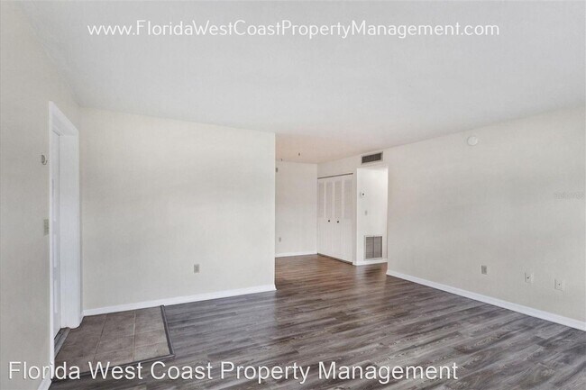 Building Photo - 1 br, 1 bath House - 5800 Hollywood Blvd A...