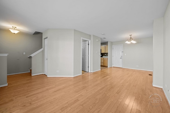 Building Photo - 628 Lincoln Station Dr