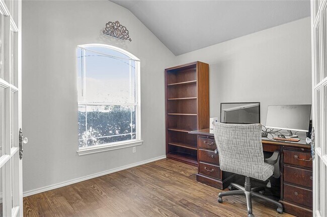 Foto del edificio - 18721 Dry Lake Ln