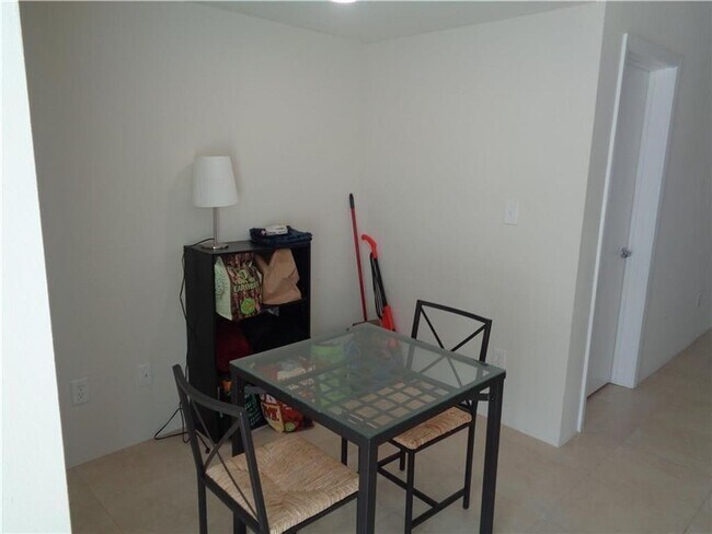 Foto del edificio - 210 E 32nd St