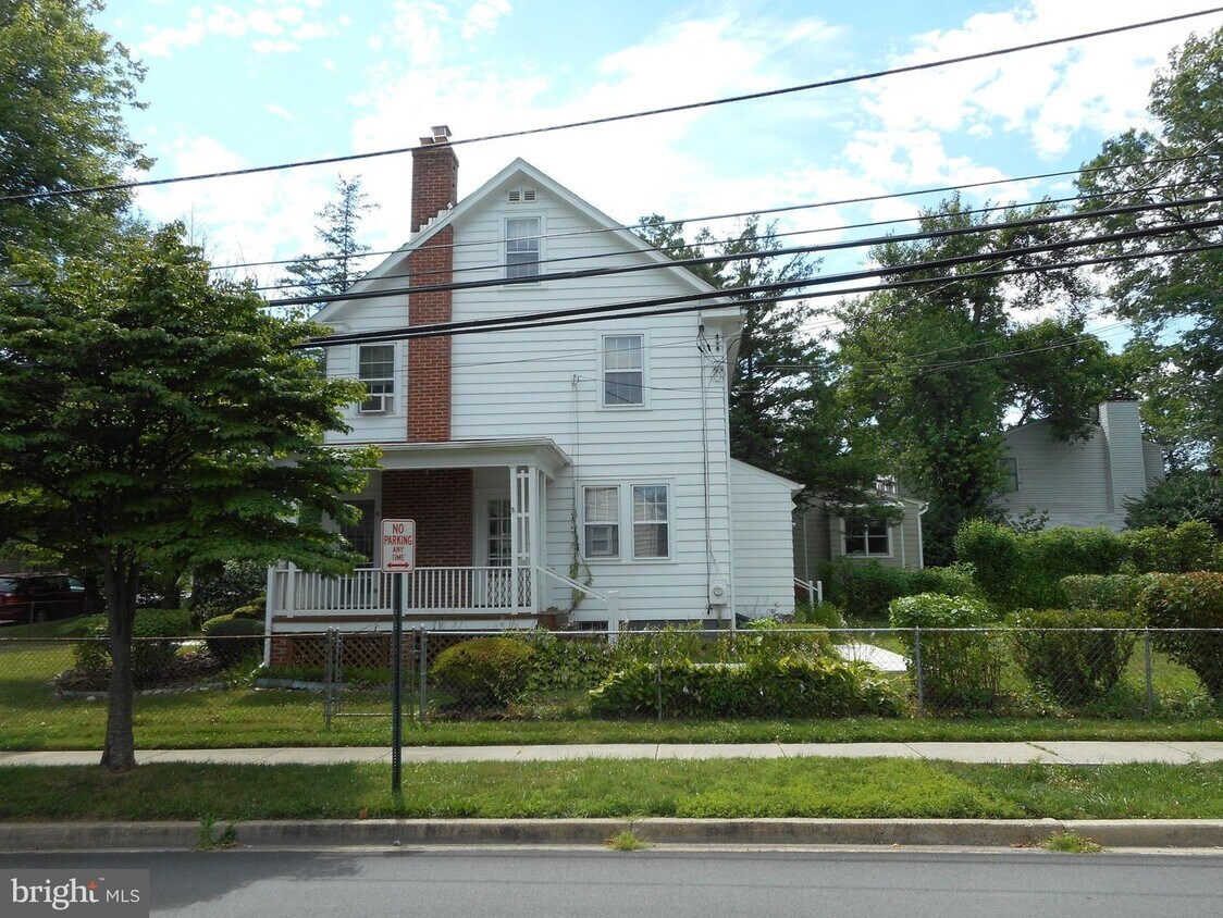 3701 Farragut Ave, Kensington, MD 20895 House for Rent in Kensington