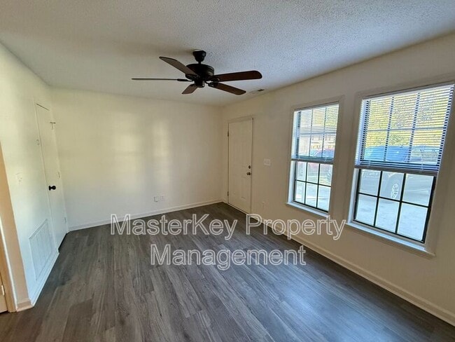 Building Photo - 2811 Ferret Ct