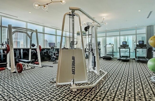 Building Photo - 4521 San Felipe St