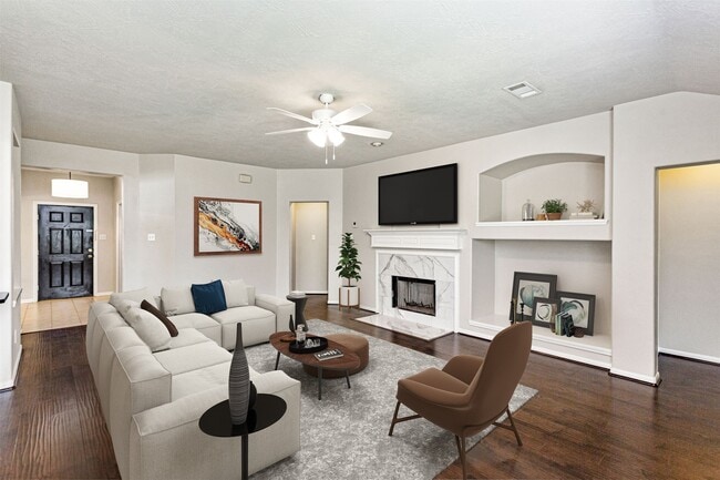 Foto del edificio - 3131 Stratford Pointe Dr