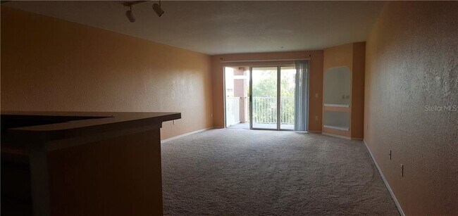 Building Photo - 14037 Fairway Island Dr