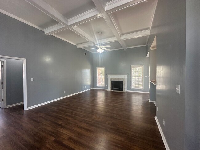 Building Photo - Beautiful 5 BR, 2.5 BA Home in Columbia Co...