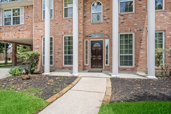 Foto del edificio - 16303 Lakestone Dr