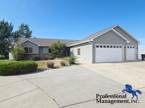 Building Photo - 1675 Picador Pl