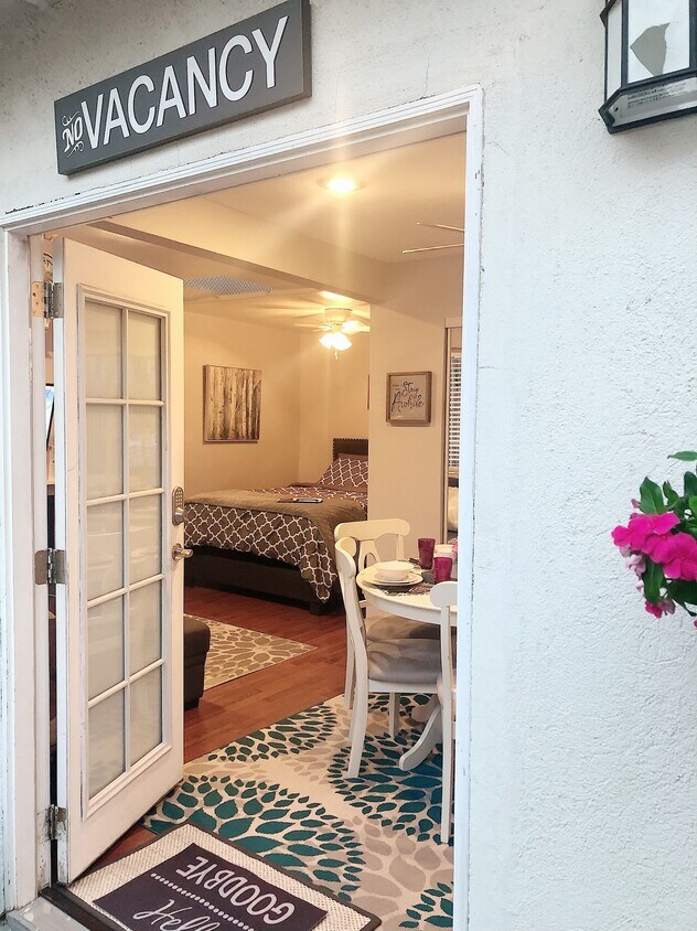 Foto principal - 15161 Killion St