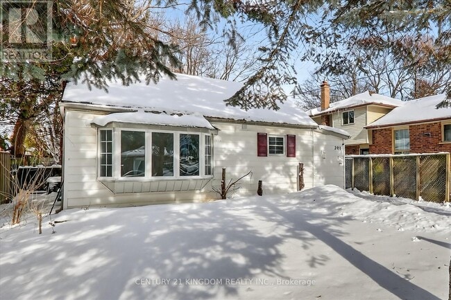 Building Photo - 208 Palmerston Ave