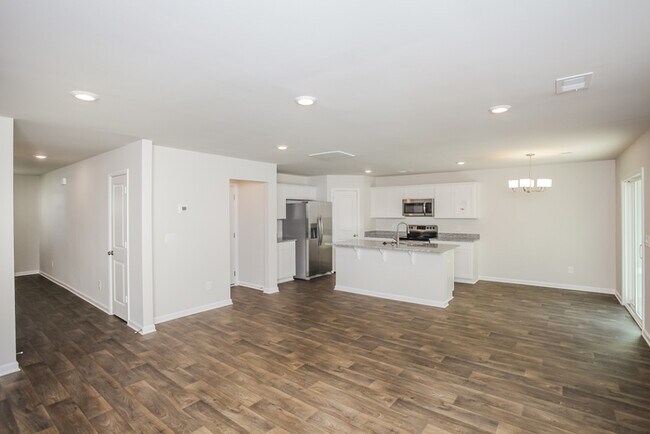 Building Photo - Come tour this beautiful home today!