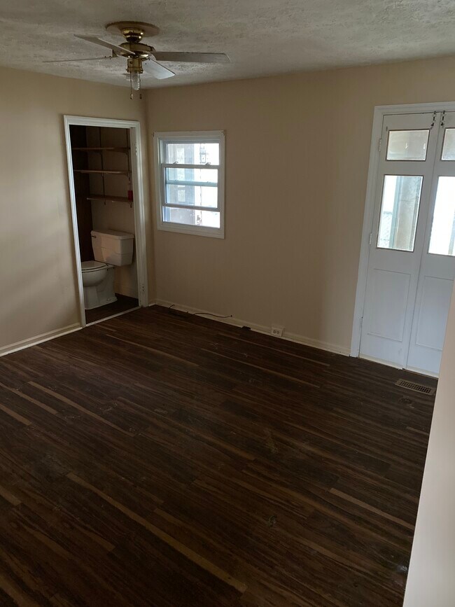Foto del edificio - 3812 Lefevre Dr