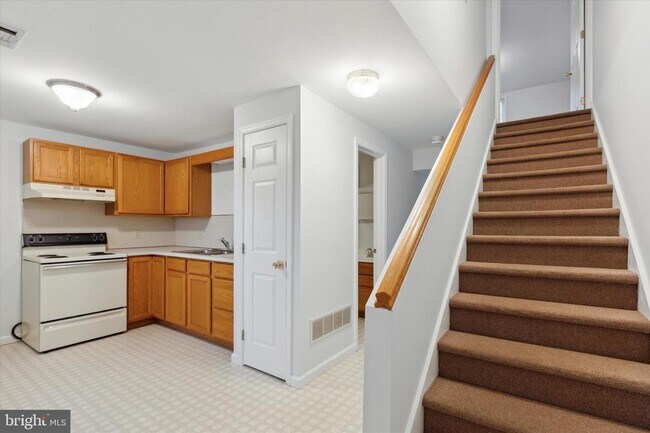 Building Photo - 142 W Ridge Pike