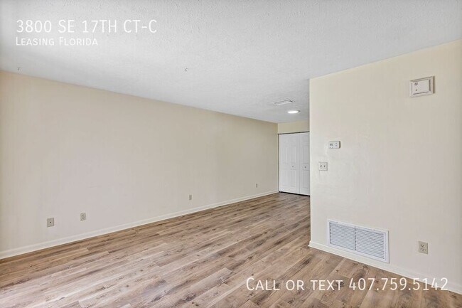 Foto del edificio - 3800 SE 17th Ct