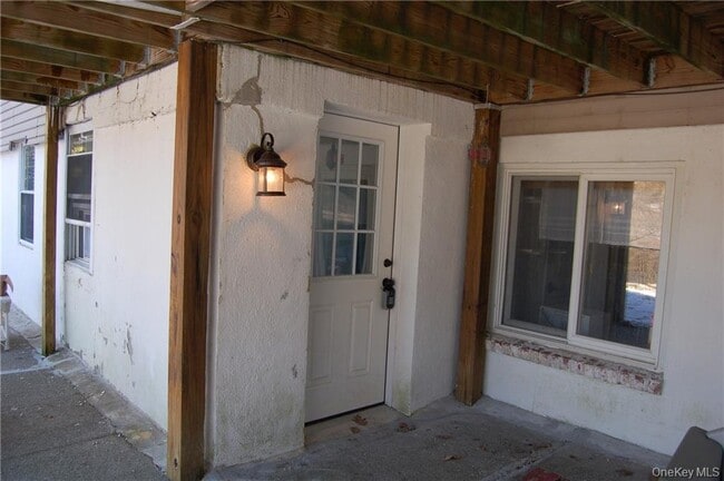 Building Photo - 147 Shear Hill Rd