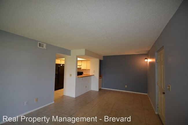 Building Photo - 2 br, 2 bath House - 915 Sonesta Avenue NE...