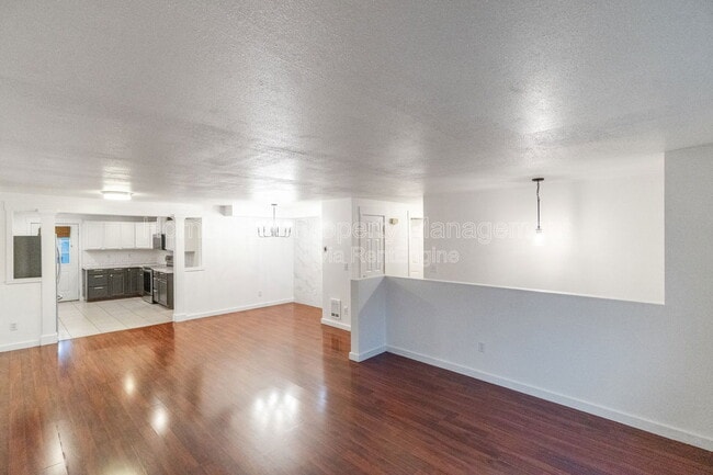 Foto del edificio - 13125 E 16th Ave