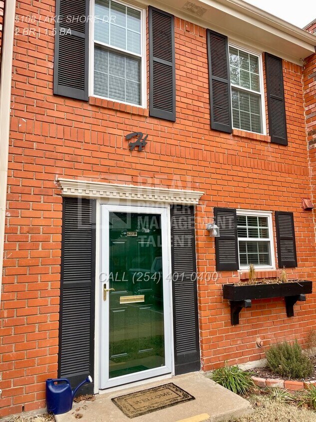 Primary Photo - 2 Bedroom, 1.5 Bathroom Townhome for Rent ...
