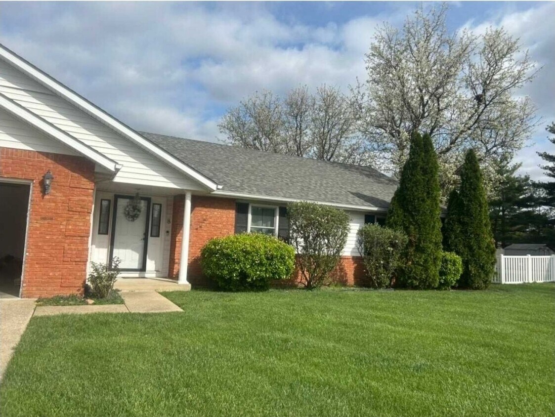 Foto principal - Charming 3BR House in Belleville