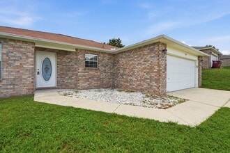 Building Photo - 339 Peggy Dr