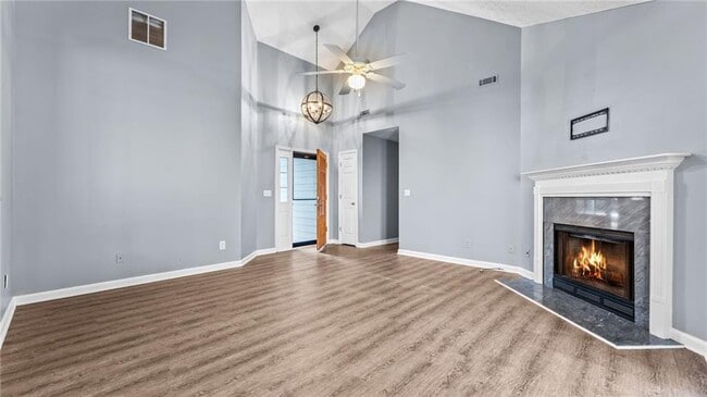 Foto del edificio - 405 Christopher Ln