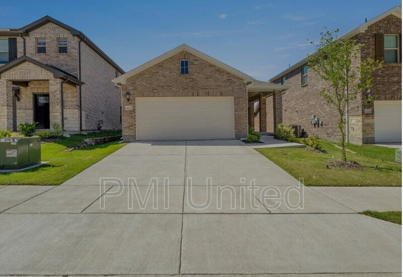 Building Photo - 617 McKenna Dr