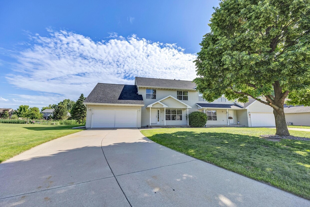 Primary Photo - 158 Cavil Way