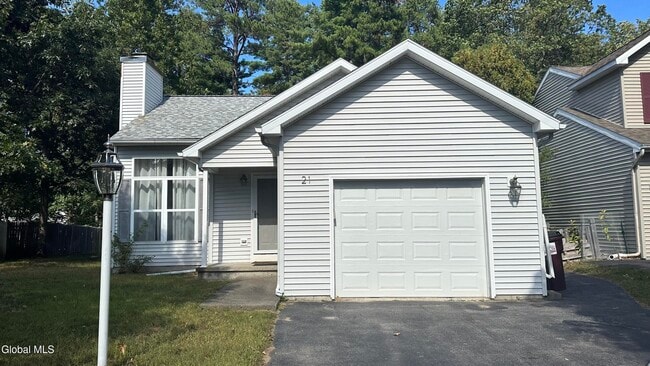 Building Photo - 21 Skylark Dr