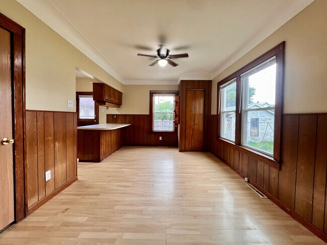 Foto del edificio - 3 Bedroom House - East Toledo