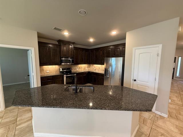 Building Photo - 698 Prairie Creek Dr