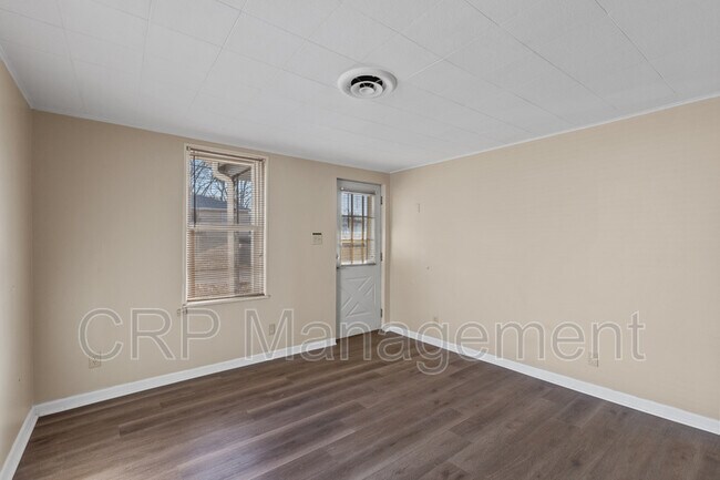 Foto del edificio - 129 Connolly Dr