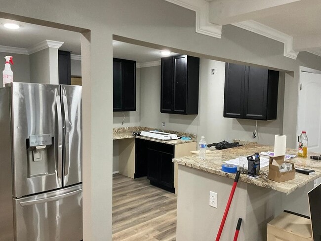 Building Photo - 2209 W 40th Ave