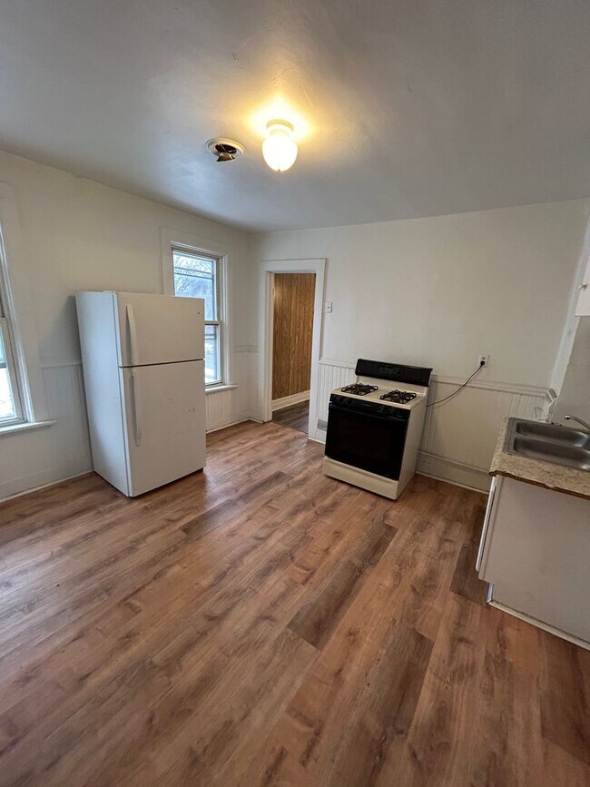 Building Photo - 3154n11tM