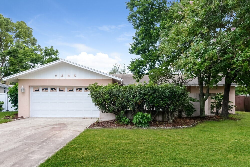 Foto principal - 2335 Timbercrest Cir W