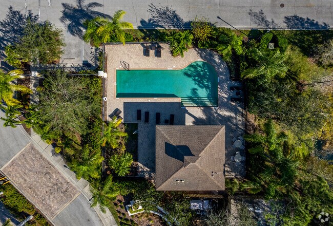 Piscina con terraza - 8381 Karpeal Dr